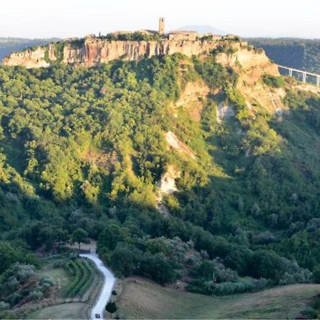 Le Calanque La Terrazza Su Civita Lubriano Dış mekan fotoğraf
